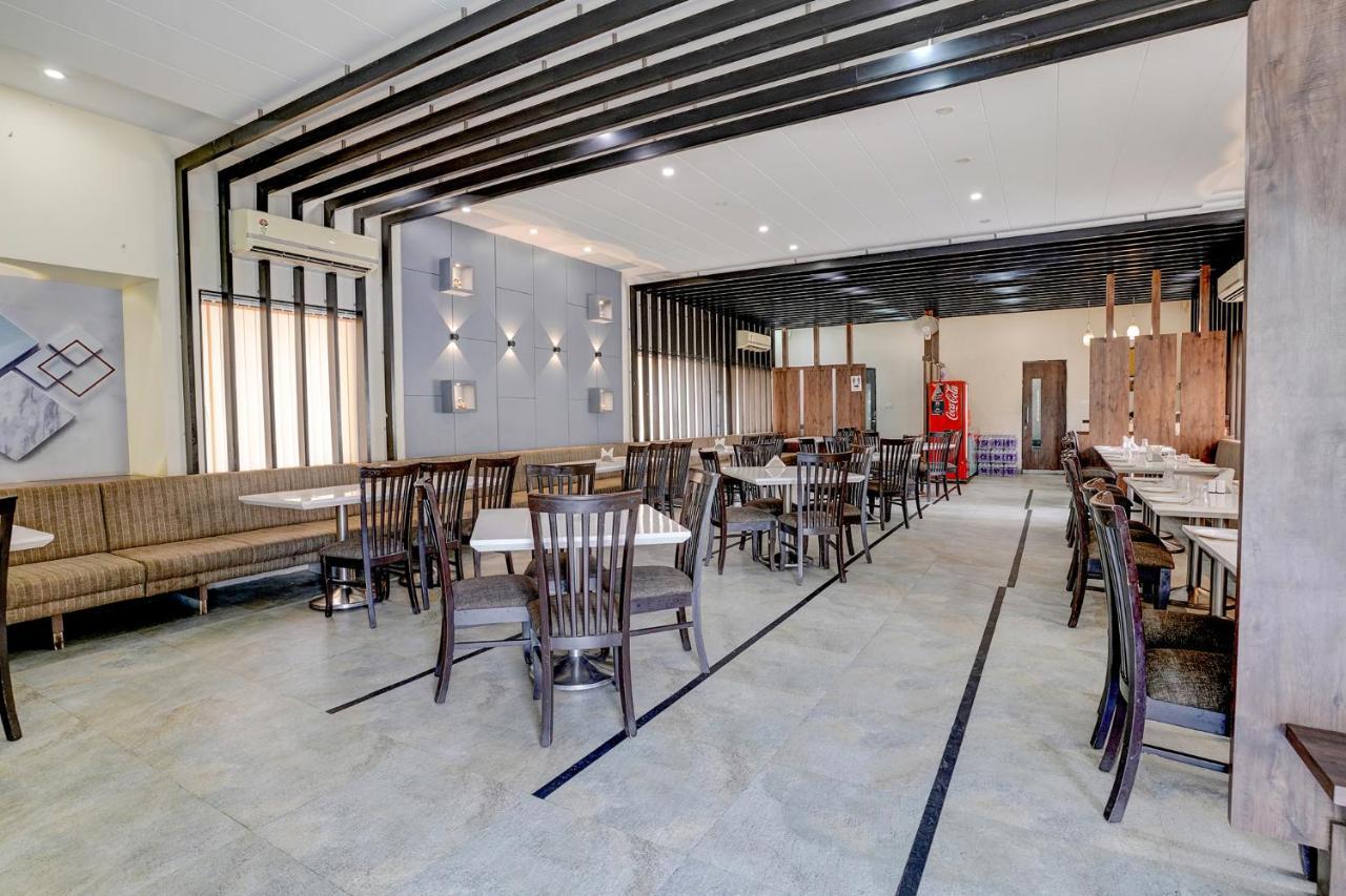 Hotel Fabhotel Heritage Palace - Cidco Bus Stand